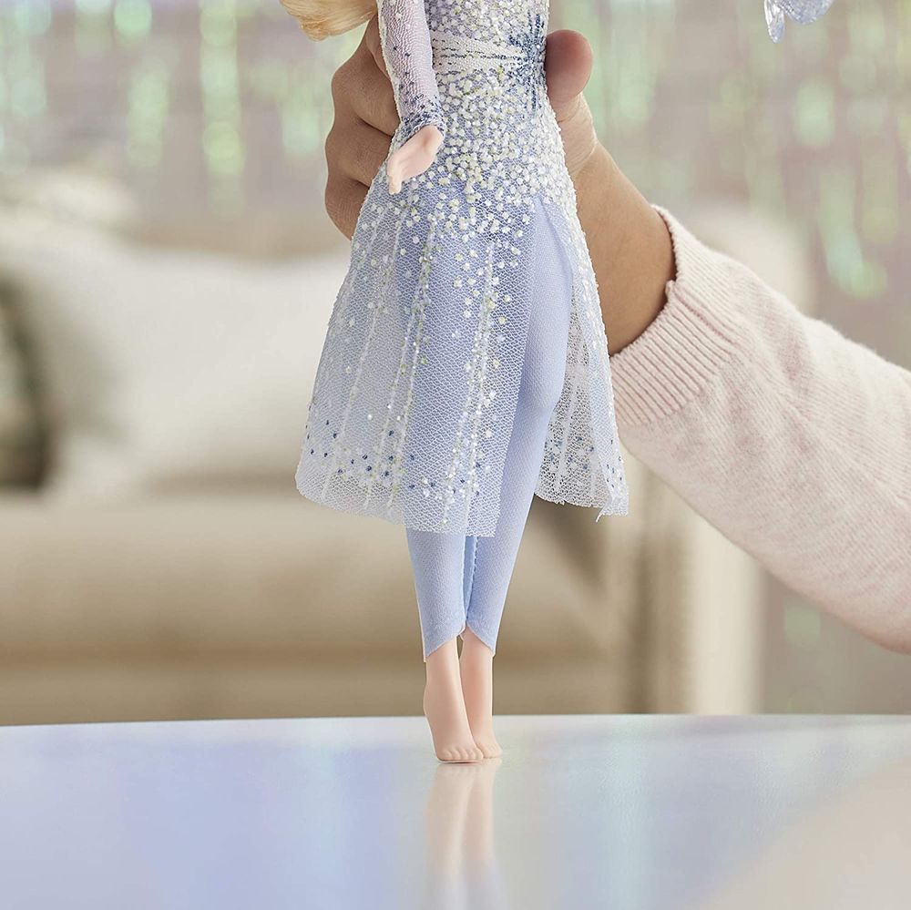 Лялька Ельза Крижане серце 2 з вогнями Disney Frozen Magical Discovery Elsa Doll with Lights and Sounds Hasbro